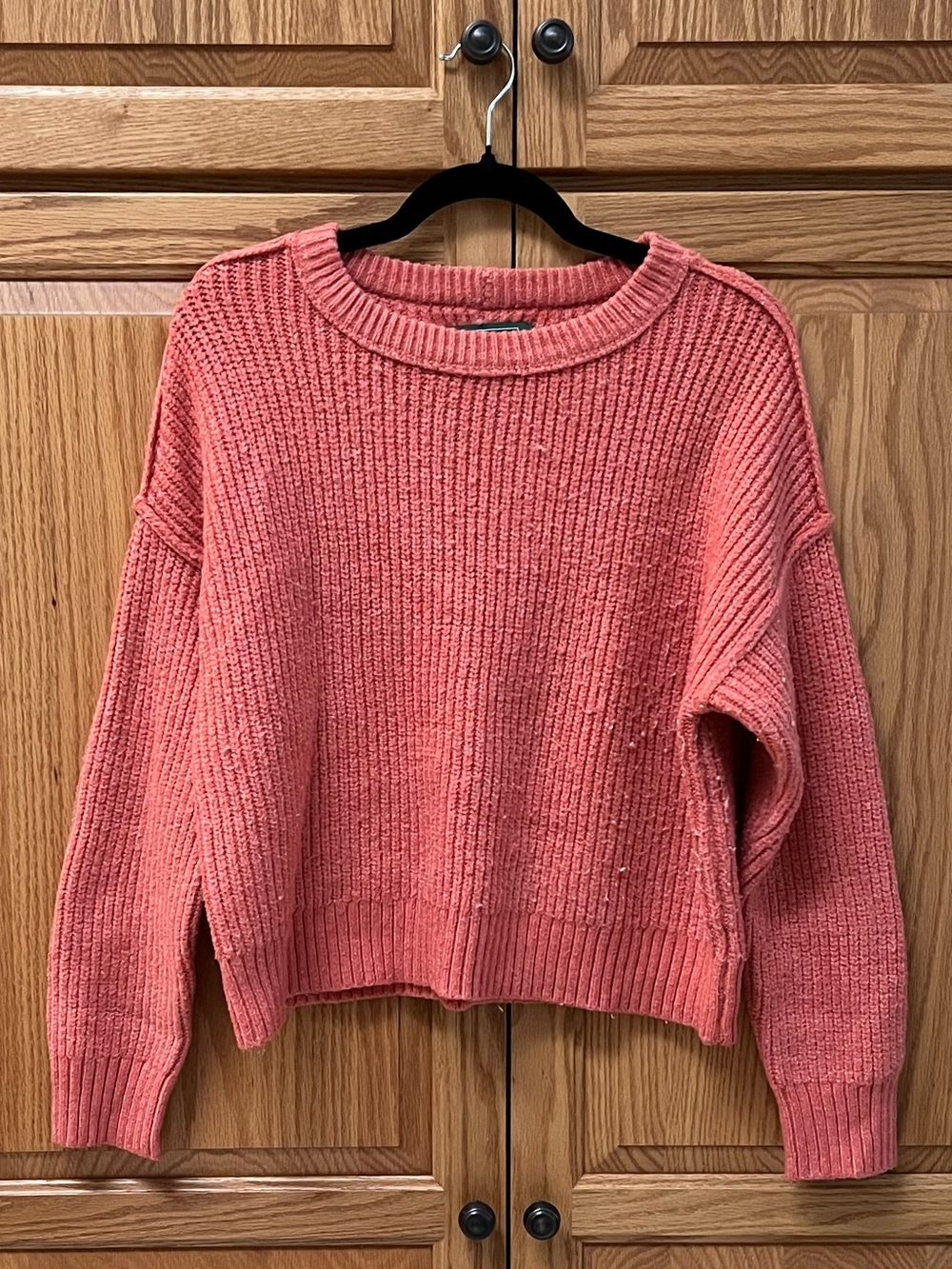 American Eagle Outfitters Coral Ribbed Crewneck Sweater, GUC, Size M